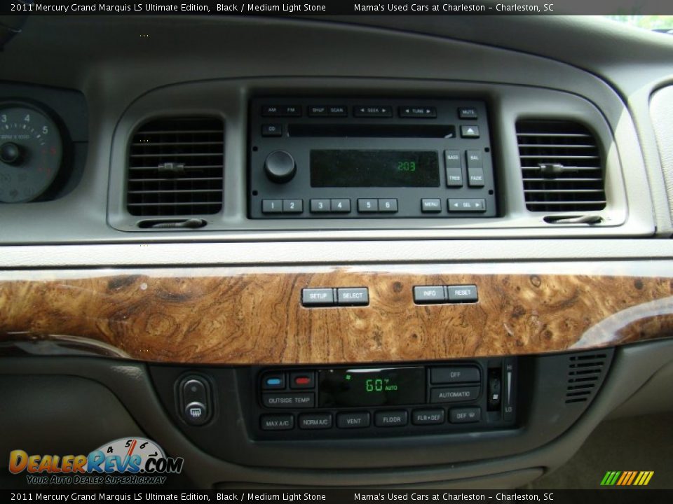 Controls of 2011 Mercury Grand Marquis LS Ultimate Edition Photo #19