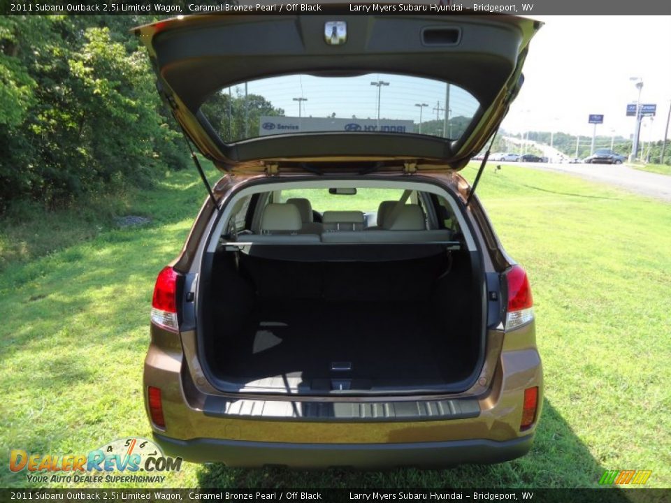 2011 Subaru Outback 2.5i Limited Wagon Caramel Bronze Pearl / Off Black Photo #10