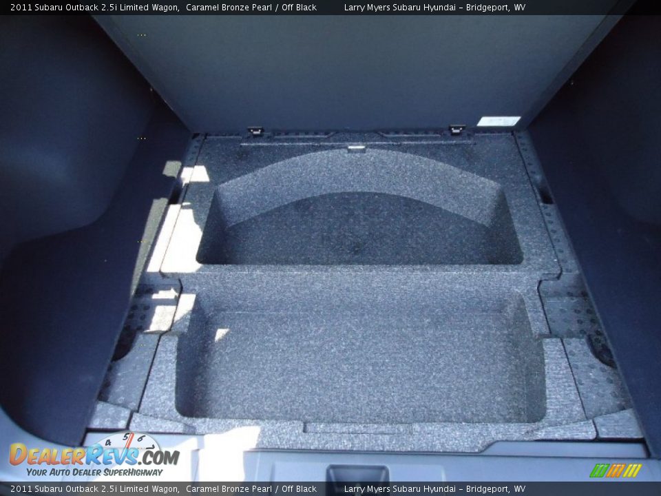 2011 Subaru Outback 2.5i Limited Wagon Trunk Photo #12