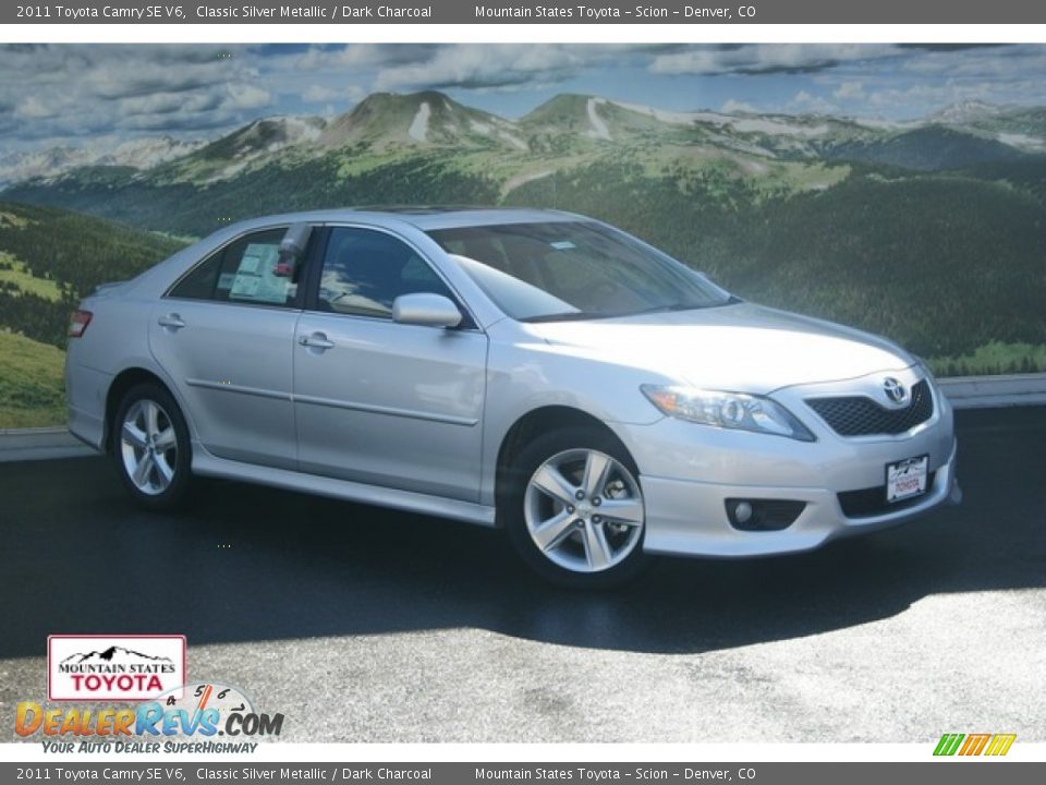 2011 Toyota Camry SE V6 Classic Silver Metallic / Dark Charcoal Photo #1