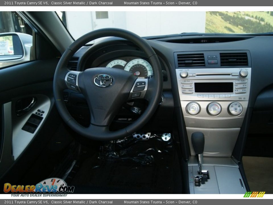 2011 Toyota Camry SE V6 Classic Silver Metallic / Dark Charcoal Photo #9