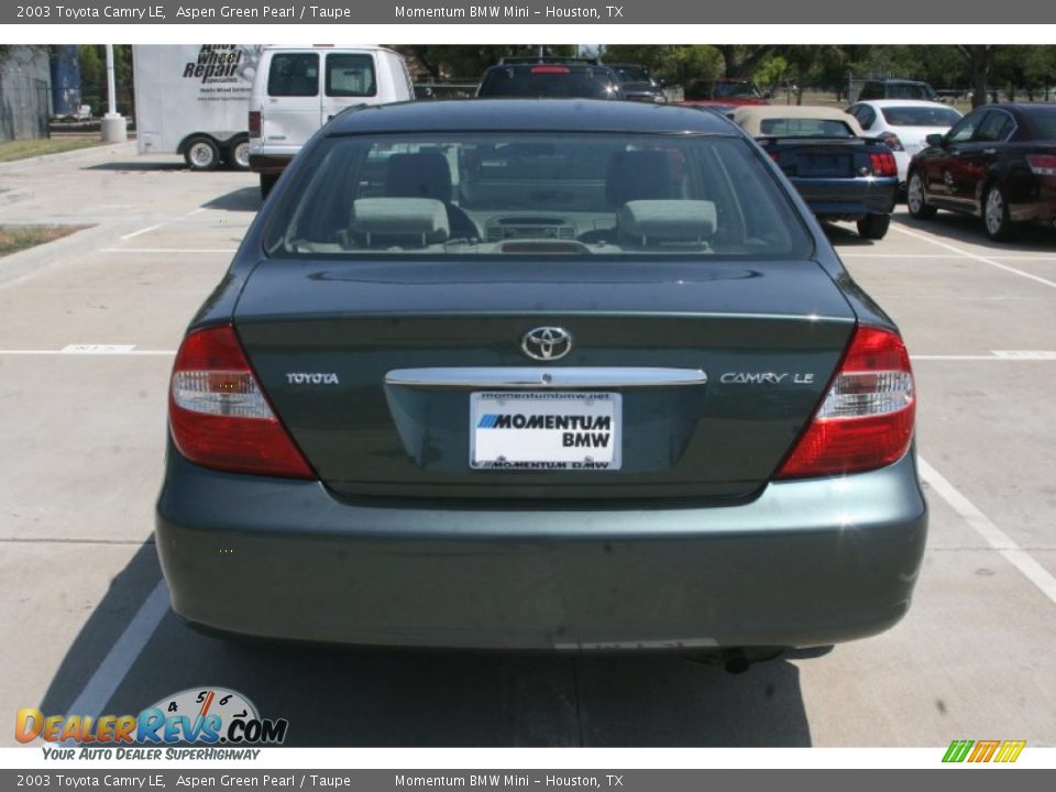 2003 Toyota Camry LE Aspen Green Pearl / Taupe Photo #10