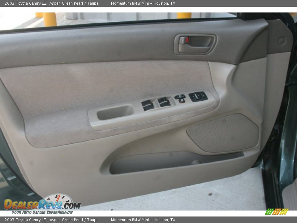 2003 Toyota Camry LE Aspen Green Pearl / Taupe Photo #17