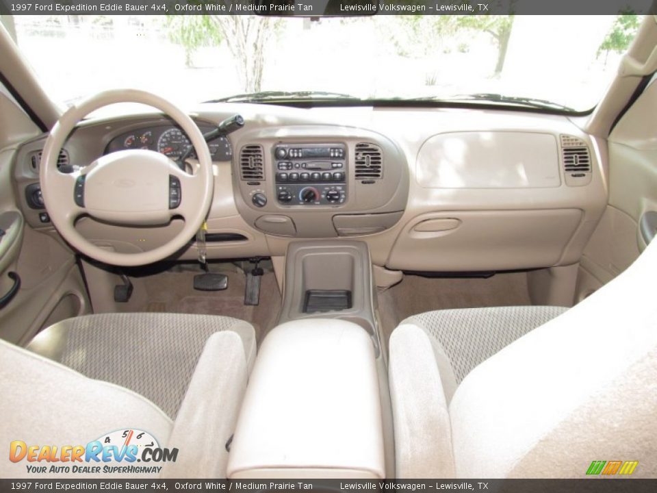 Dashboard of 1997 Ford Expedition Eddie Bauer 4x4 Photo #14