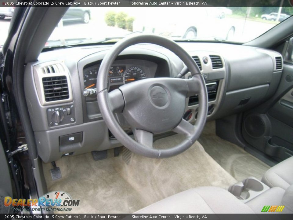 2005 Chevrolet Colorado LS Crew Cab 4x4 Black / Sport Pewter Photo #18
