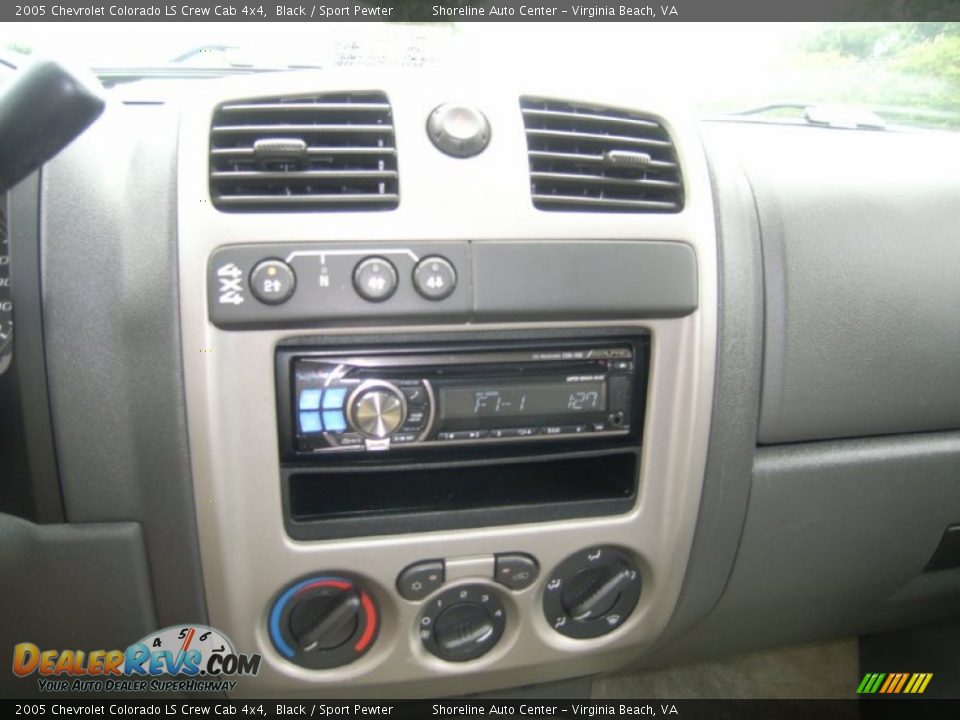 2005 Chevrolet Colorado LS Crew Cab 4x4 Black / Sport Pewter Photo #19