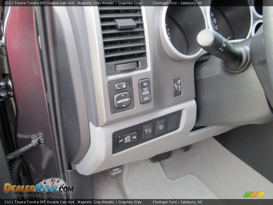 2011 Toyota Tundra SR5 Double Cab 4x4 Magnetic Gray Metallic / Graphite Gray Photo #13