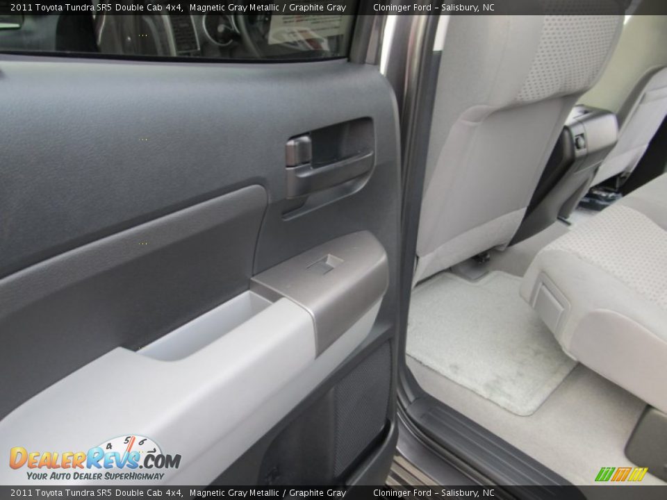 2011 Toyota Tundra SR5 Double Cab 4x4 Magnetic Gray Metallic / Graphite Gray Photo #18