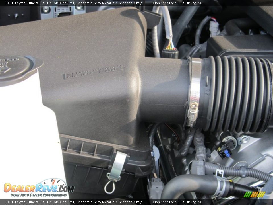 2011 Toyota Tundra SR5 Double Cab 4x4 Magnetic Gray Metallic / Graphite Gray Photo #29