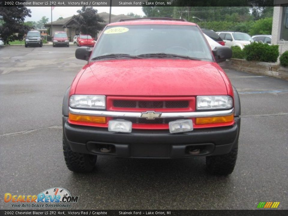 2002 Chevrolet Blazer LS ZR2 4x4 Victory Red / Graphite Photo #11