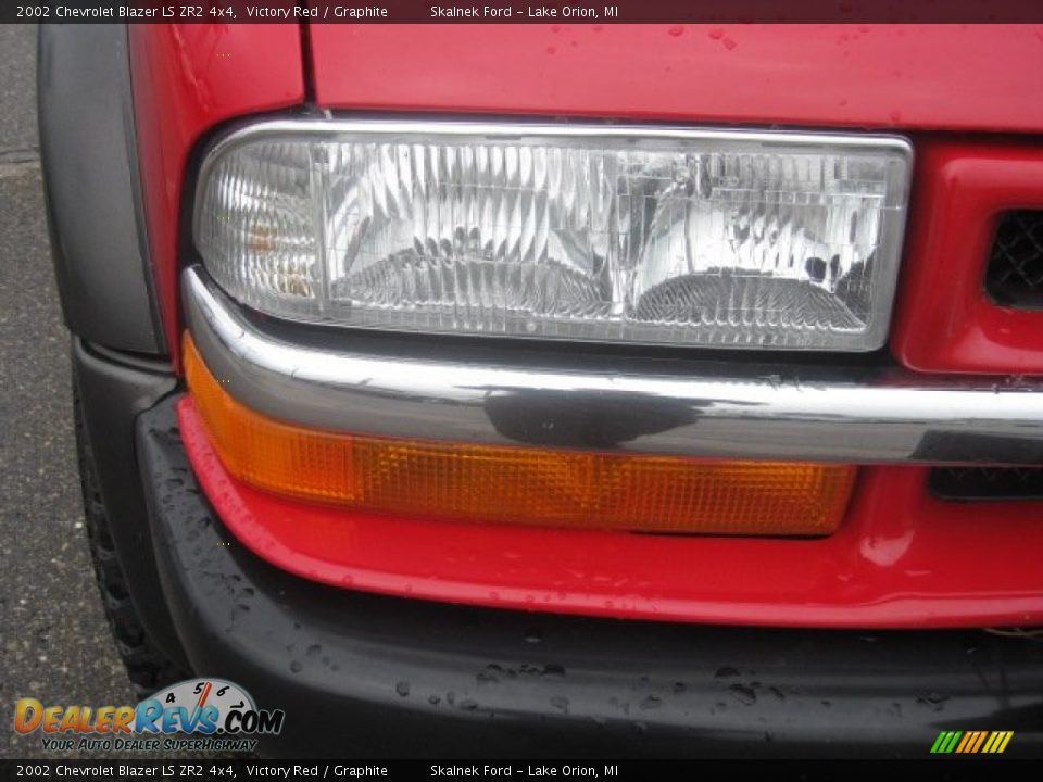 2002 Chevrolet Blazer LS ZR2 4x4 Victory Red / Graphite Photo #13