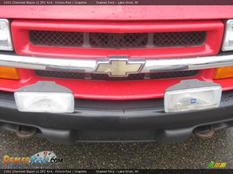 2002 Chevrolet Blazer LS ZR2 4x4 Victory Red / Graphite Photo #14