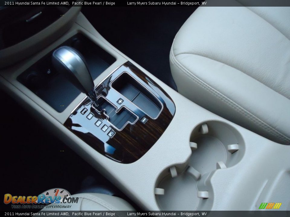 2011 Hyundai Santa Fe Limited AWD Shifter Photo #17