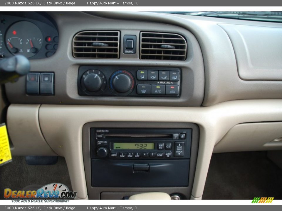 Controls of 2000 Mazda 626 LX Photo #6