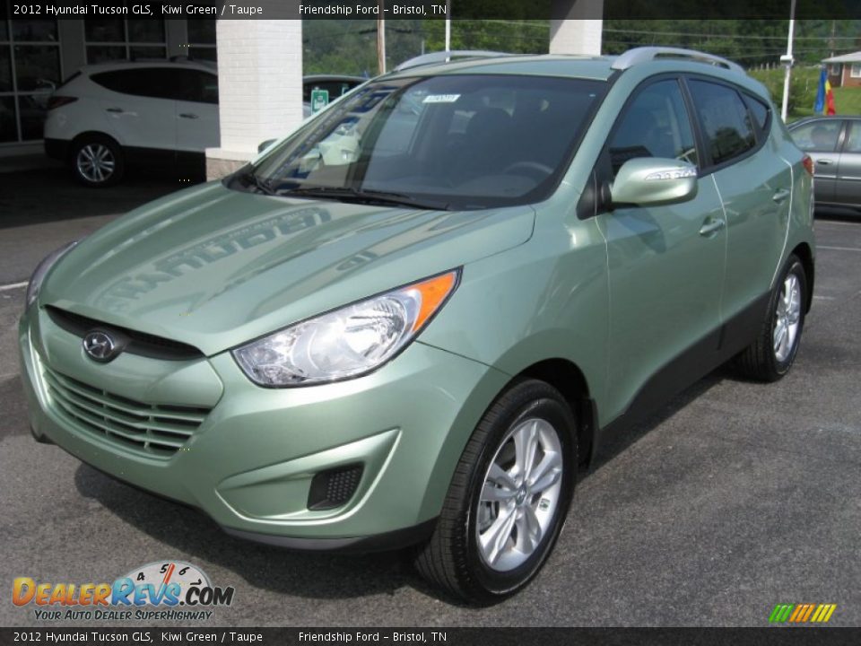 Front 3/4 View of 2012 Hyundai Tucson GLS Photo #2