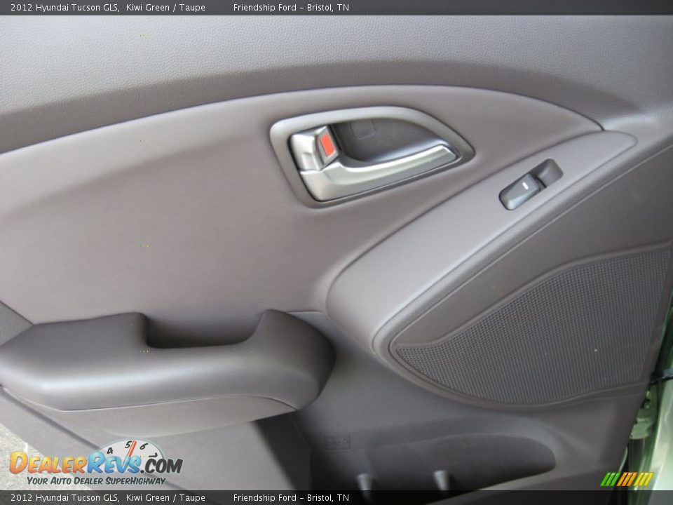 Door Panel of 2012 Hyundai Tucson GLS Photo #18