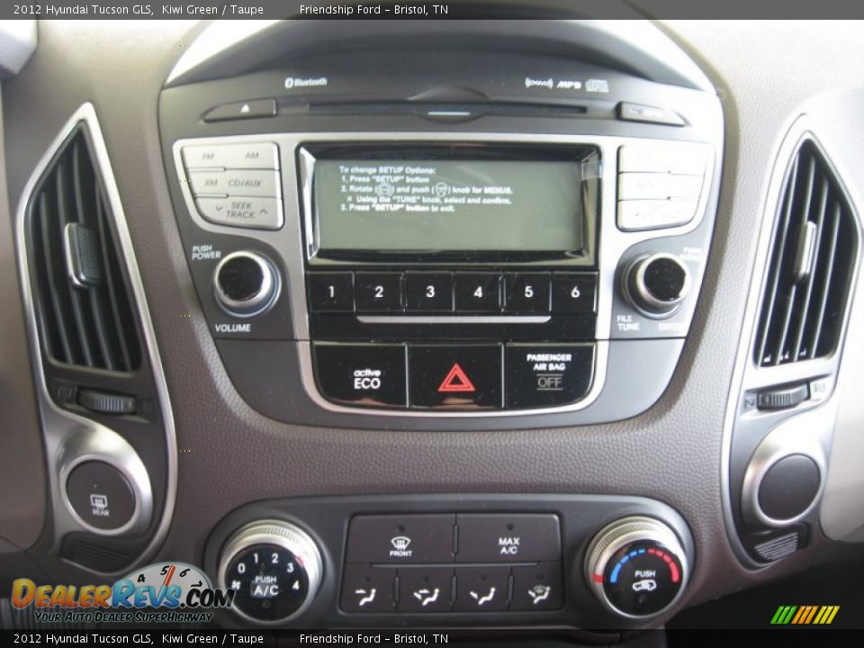 Controls of 2012 Hyundai Tucson GLS Photo #24