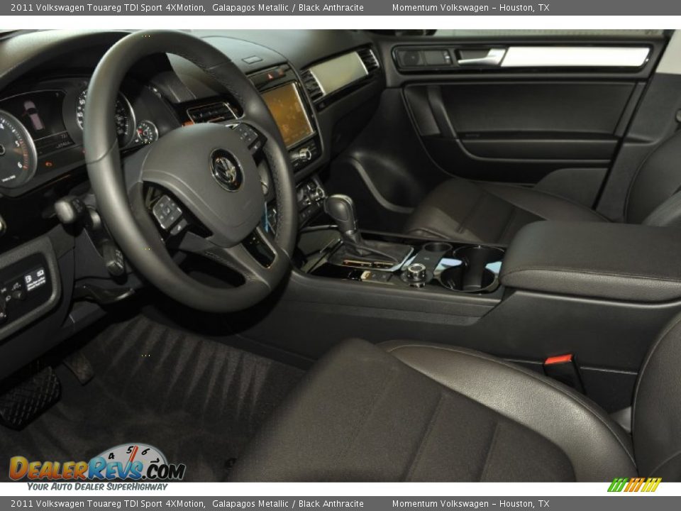 Black Anthracite Interior - 2011 Volkswagen Touareg TDI Sport 4XMotion Photo #12
