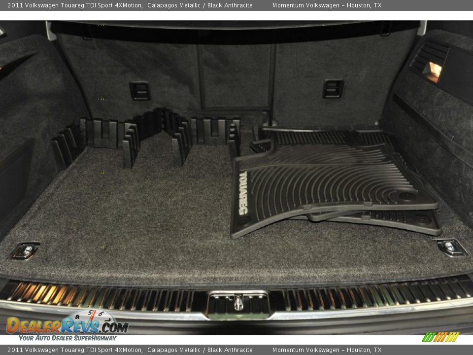 2011 Volkswagen Touareg TDI Sport 4XMotion Trunk Photo #36