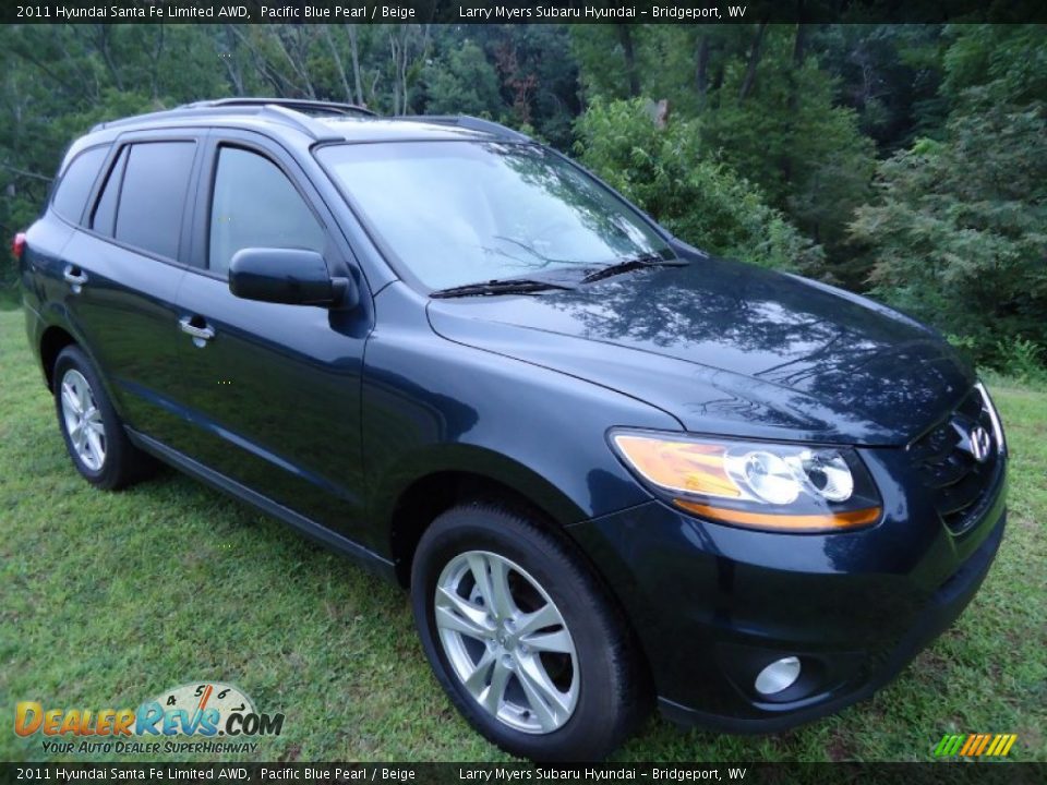 Front 3/4 View of 2011 Hyundai Santa Fe Limited AWD Photo #1