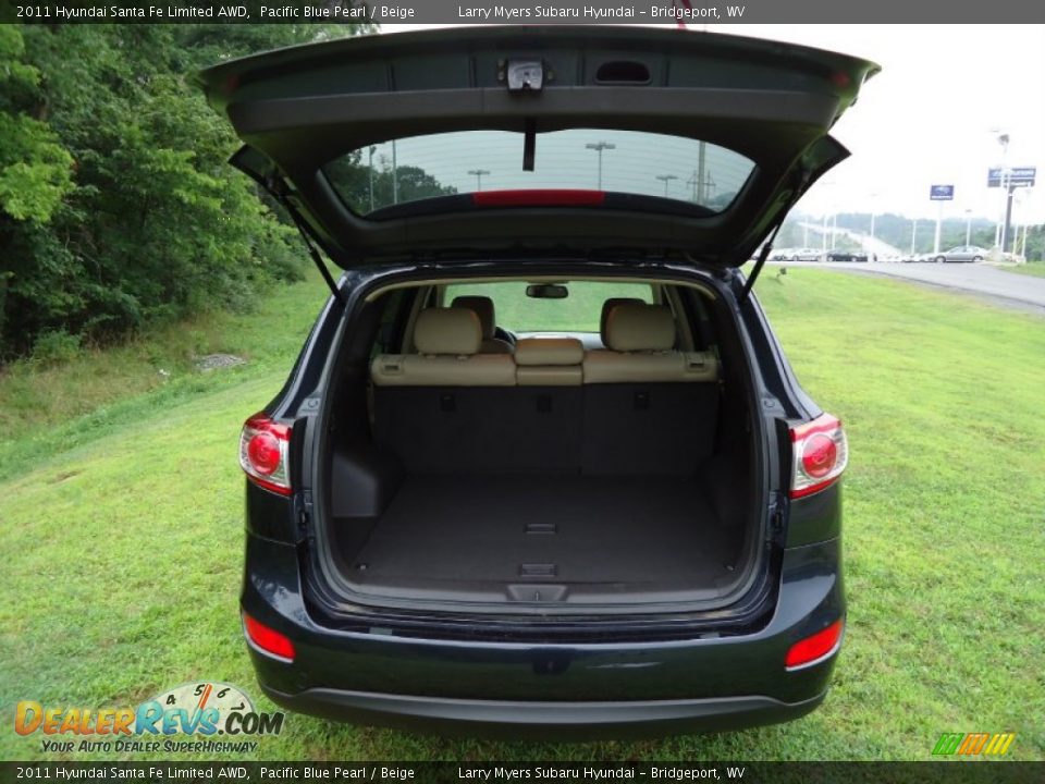 2011 Hyundai Santa Fe Limited AWD Trunk Photo #10