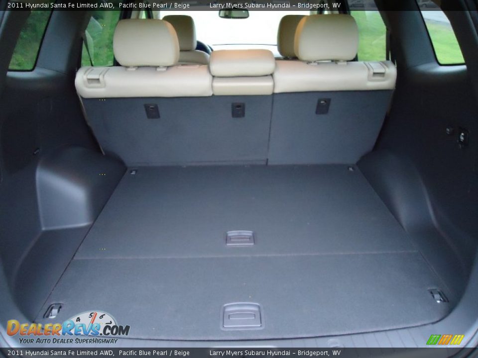 2011 Hyundai Santa Fe Limited AWD Trunk Photo #11
