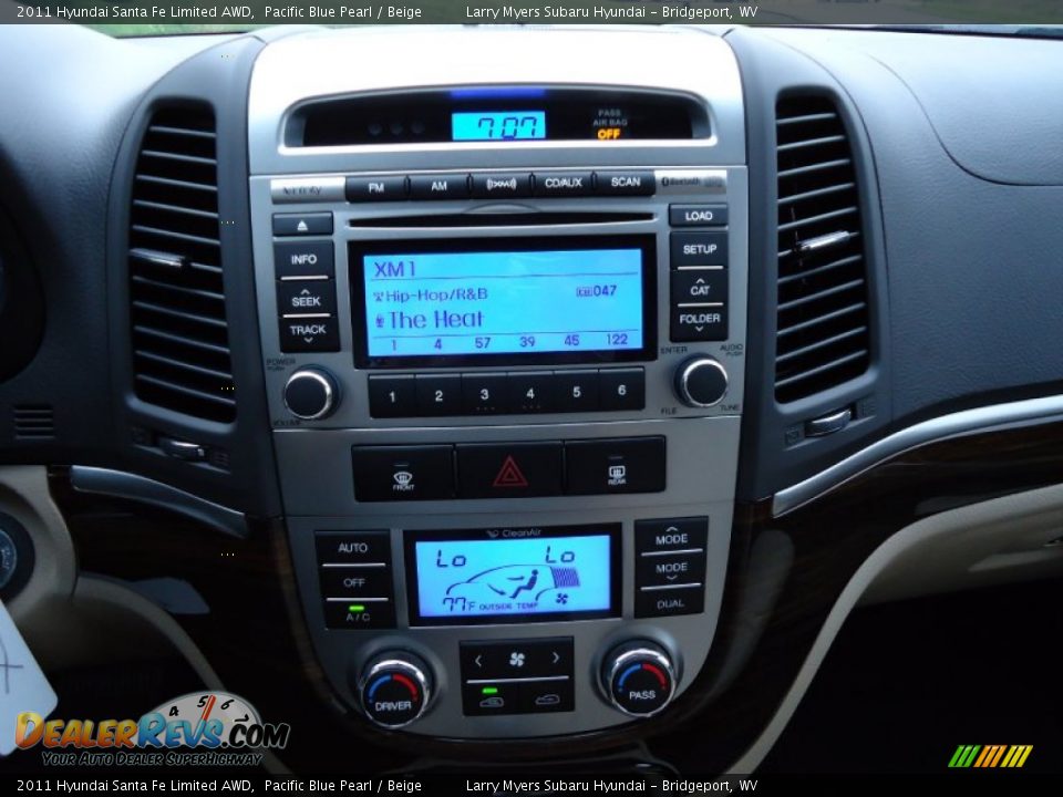 Controls of 2011 Hyundai Santa Fe Limited AWD Photo #16