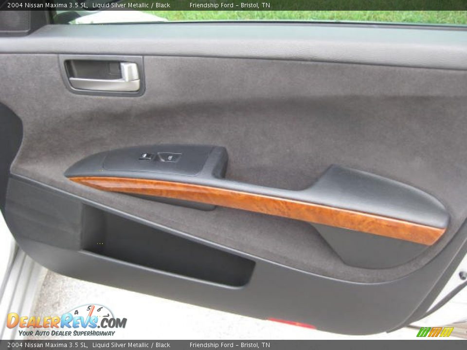 2004 Nissan Maxima 3.5 SL Liquid Silver Metallic / Black Photo #21
