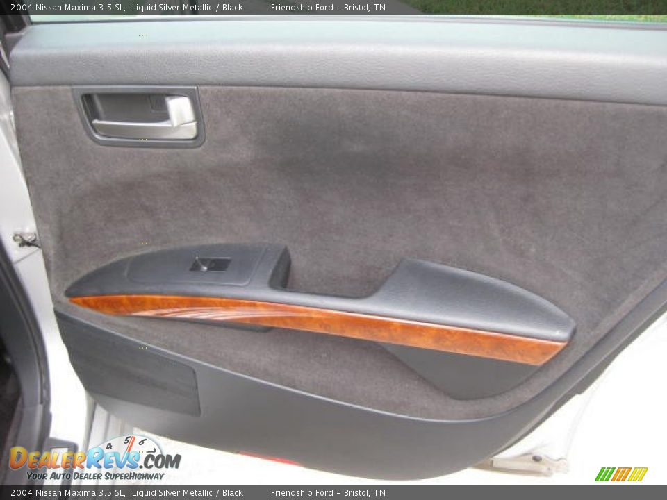 2004 Nissan Maxima 3.5 SL Liquid Silver Metallic / Black Photo #24