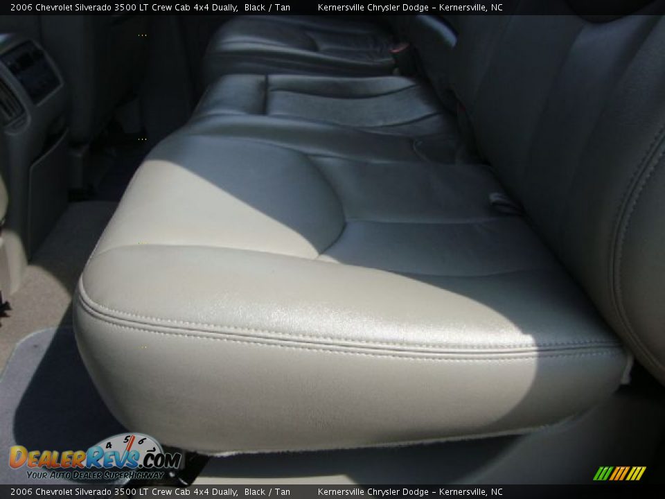 2006 Chevrolet Silverado 3500 LT Crew Cab 4x4 Dually Black / Tan Photo #12