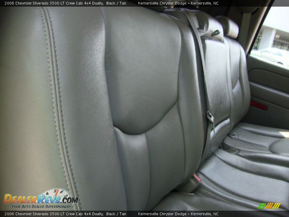 2006 Chevrolet Silverado 3500 LT Crew Cab 4x4 Dually Black / Tan Photo #14