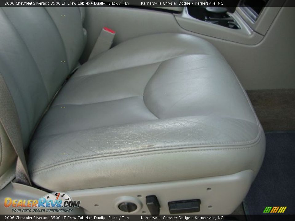 2006 Chevrolet Silverado 3500 LT Crew Cab 4x4 Dually Black / Tan Photo #17