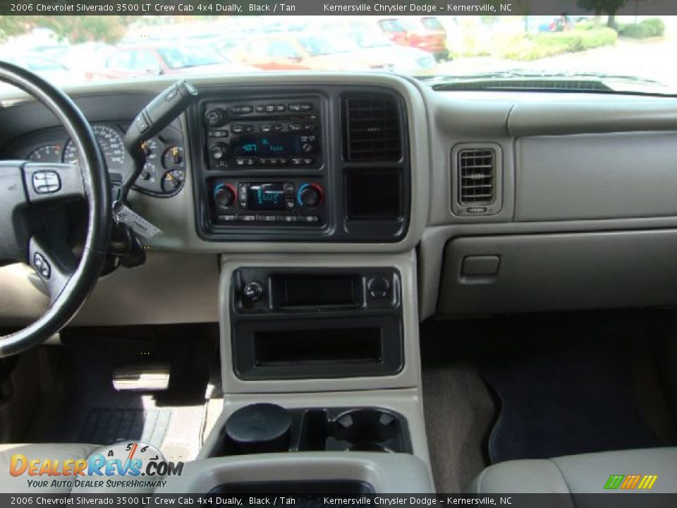 2006 Chevrolet Silverado 3500 LT Crew Cab 4x4 Dually Black / Tan Photo #28
