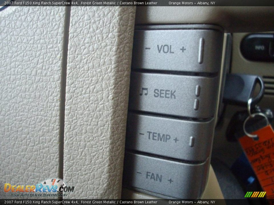 Controls of 2007 Ford F150 King Ranch SuperCrew 4x4 Photo #18