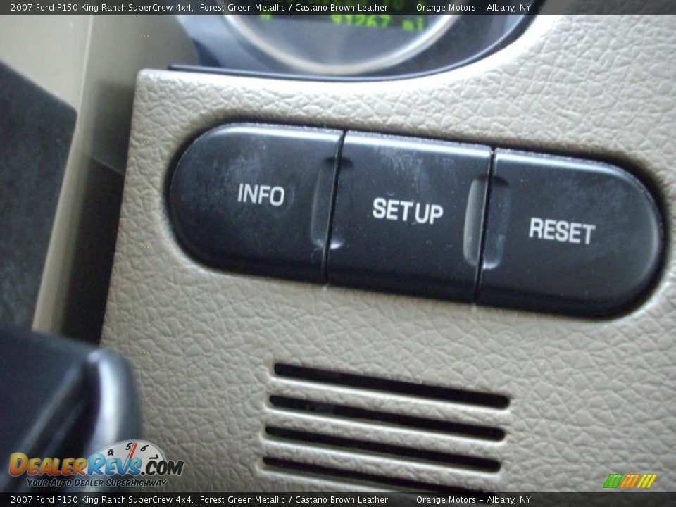 Controls of 2007 Ford F150 King Ranch SuperCrew 4x4 Photo #19
