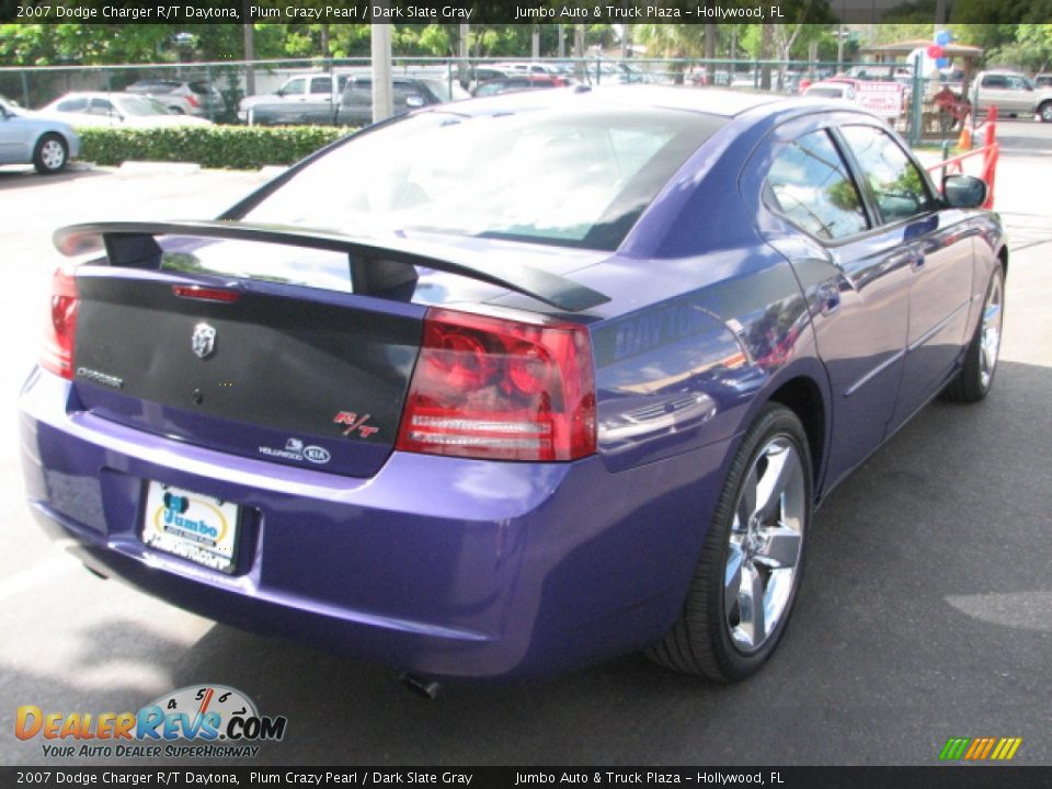 2007 Dodge Charger R/T Daytona Plum Crazy Pearl / Dark Slate Gray Photo #9