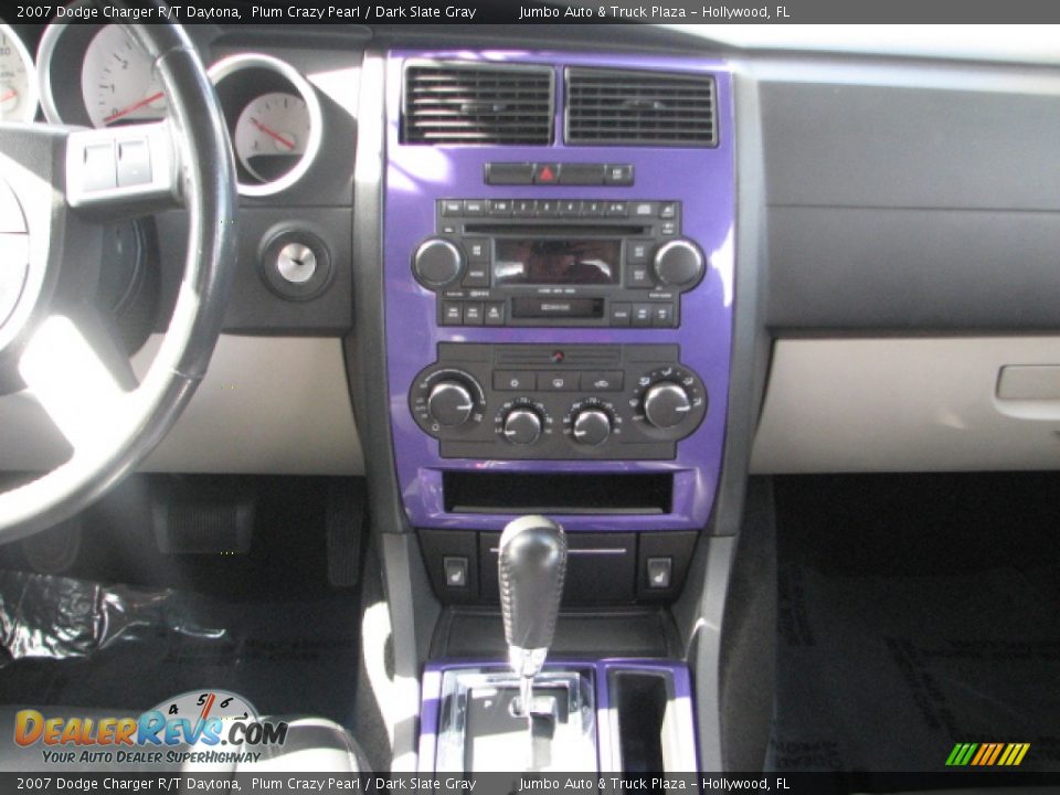 2007 Dodge Charger R/T Daytona Plum Crazy Pearl / Dark Slate Gray Photo #14