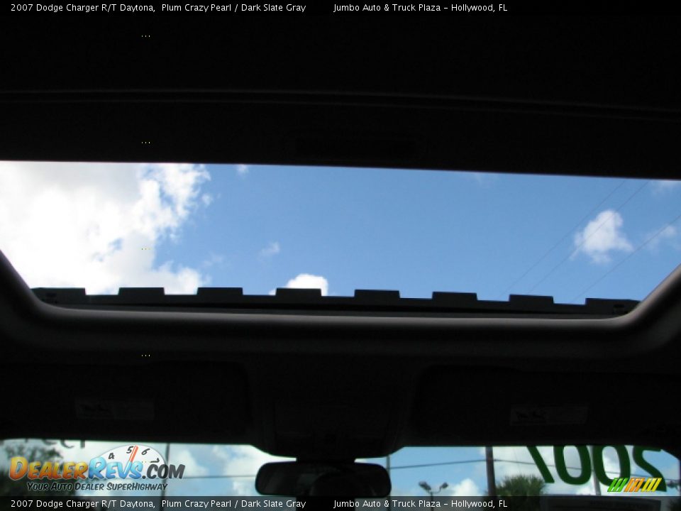 2007 Dodge Charger R/T Daytona Plum Crazy Pearl / Dark Slate Gray Photo #15
