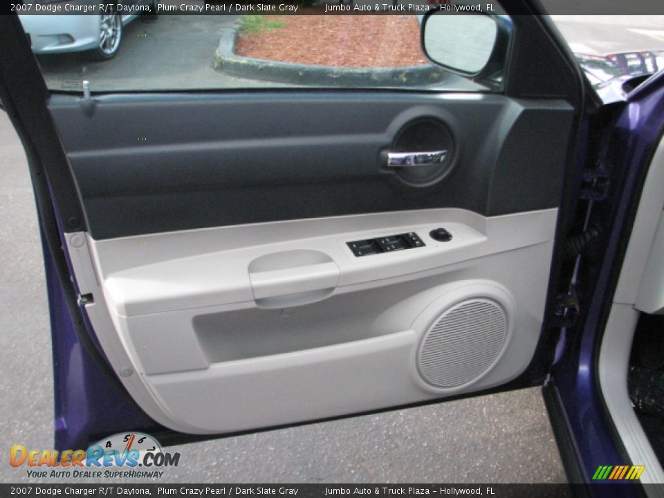 2007 Dodge Charger R/T Daytona Plum Crazy Pearl / Dark Slate Gray Photo #17