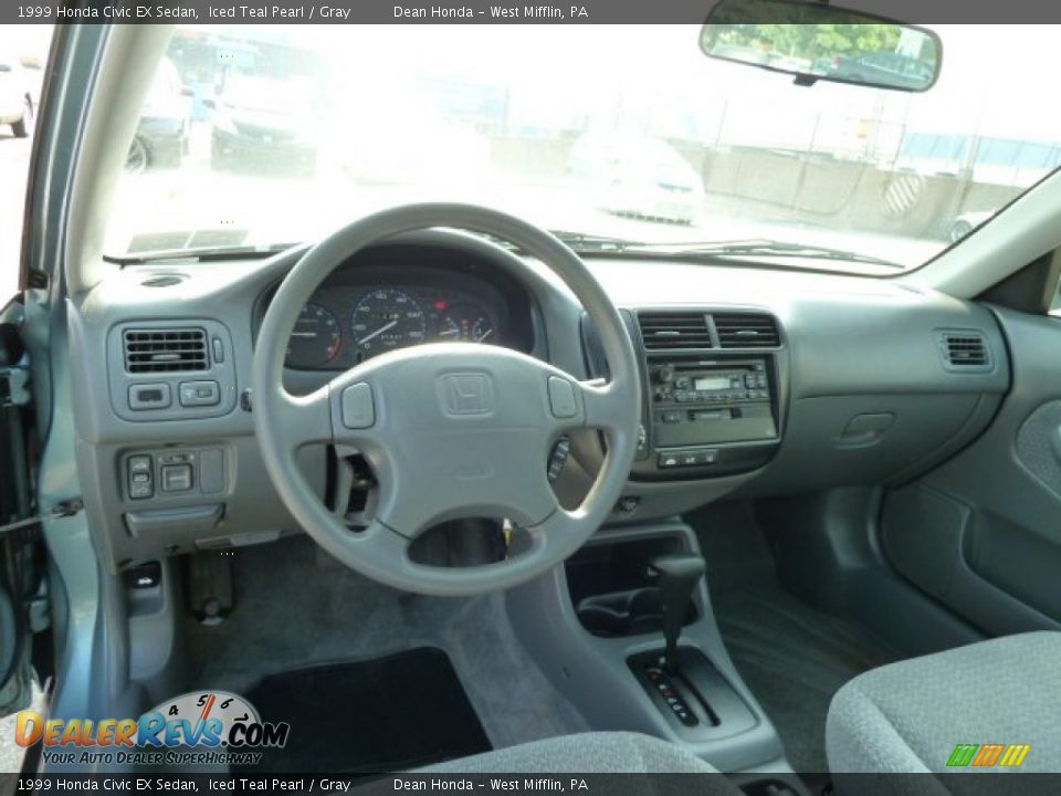 Dashboard of 1999 Honda Civic EX Sedan Photo #12