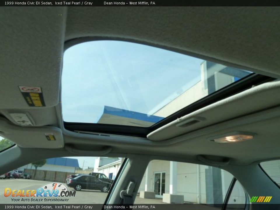 Sunroof of 1999 Honda Civic EX Sedan Photo #16