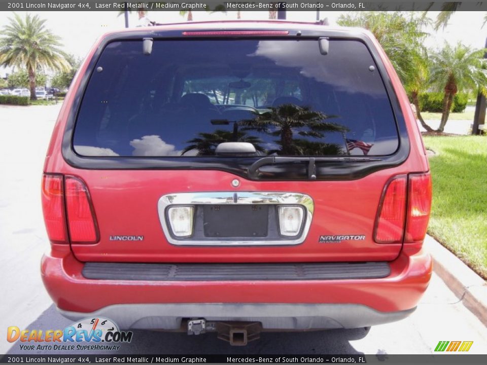 2001 Lincoln Navigator 4x4 Laser Red Metallic / Medium Graphite Photo #7