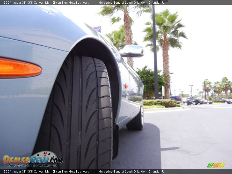 2004 Jaguar XK XK8 Convertible Zircon Blue Metallic / Ivory Photo #16