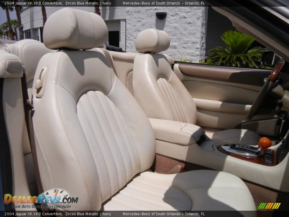 2004 Jaguar XK XK8 Convertible Zircon Blue Metallic / Ivory Photo #21