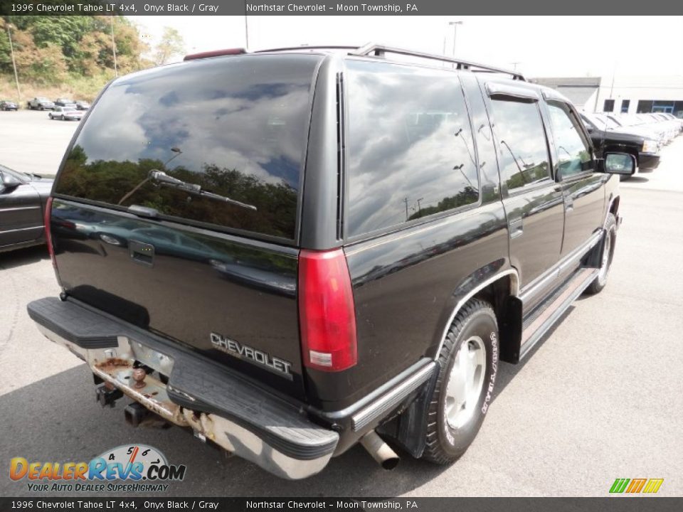 1996 Chevrolet Tahoe LT 4x4 Onyx Black / Gray Photo #7