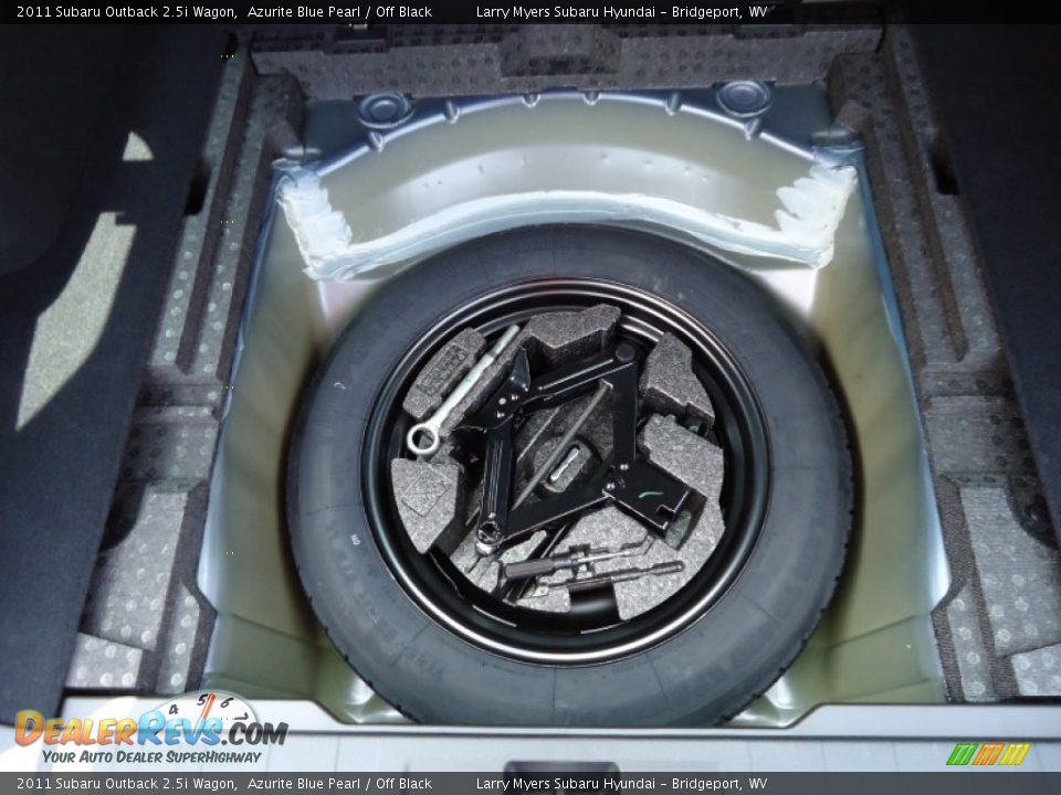 2011 Subaru Outback 2.5i Wagon Azurite Blue Pearl / Off Black Photo #13