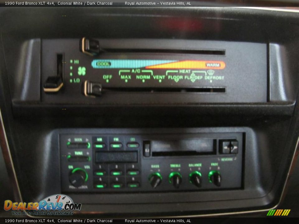 Controls of 1990 Ford Bronco XLT 4x4 Photo #15