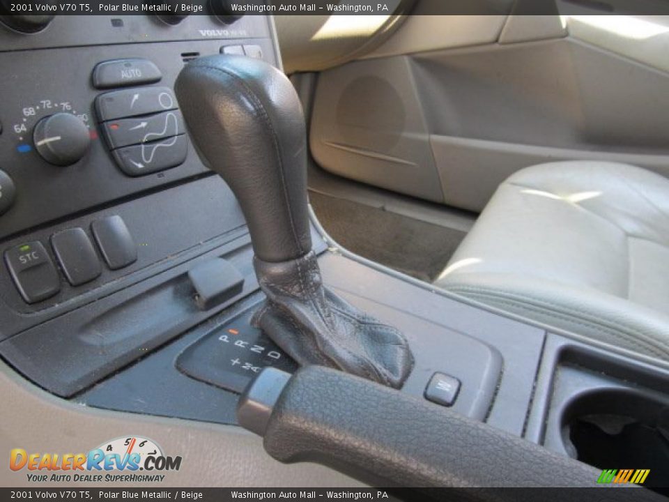 2001 Volvo V70 T5 Shifter Photo #15