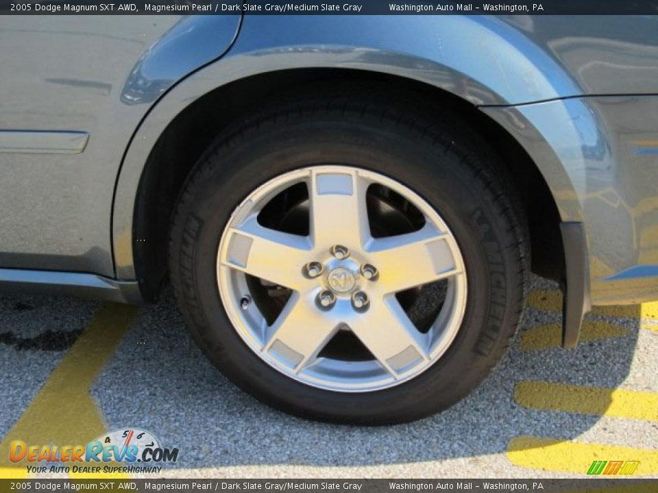 2005 Dodge Magnum SXT AWD Wheel Photo #3