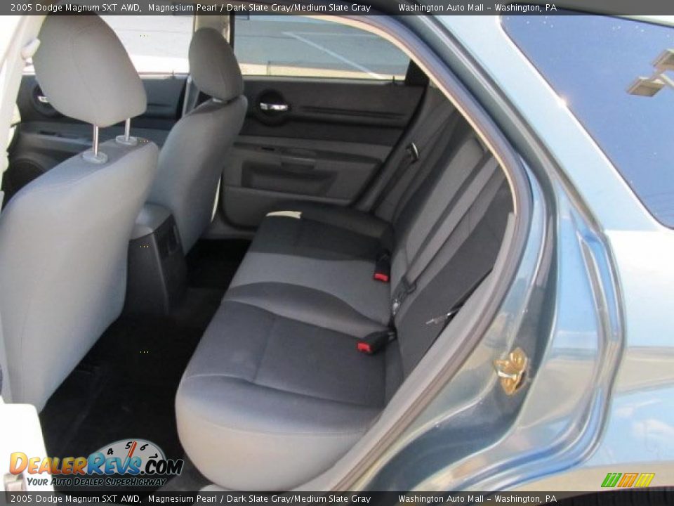 Dark Slate Gray/Medium Slate Gray Interior - 2005 Dodge Magnum SXT AWD Photo #17